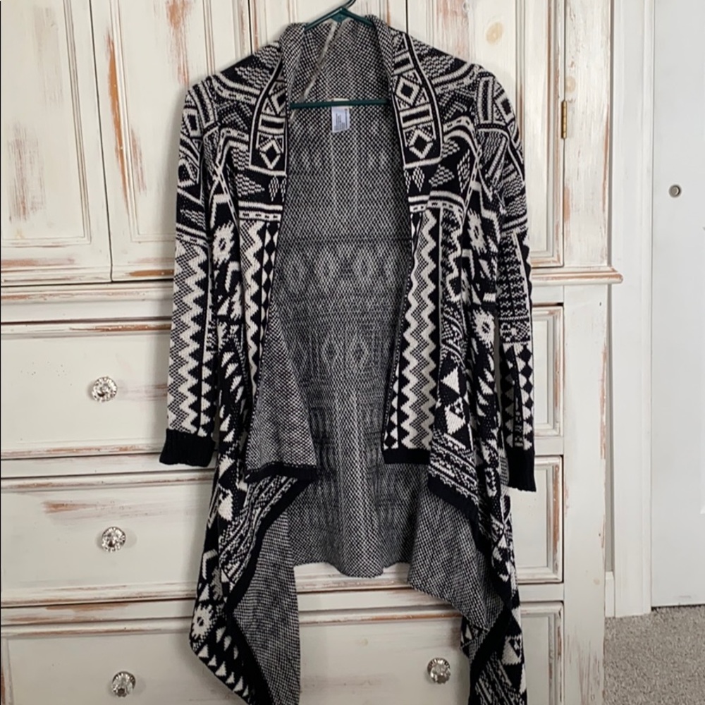 Aztec pattern black and white cardigan